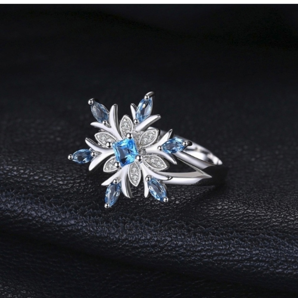 Snowflake Ring in 925 Sterling Silver - Picture 2 of 3